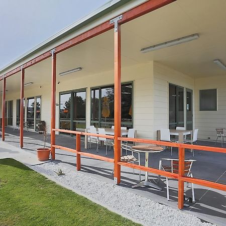 Tui Base Camp Tuatapere Exterior foto